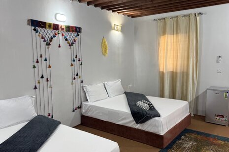 اتاق 25 متری دریا در بومگردی قشم