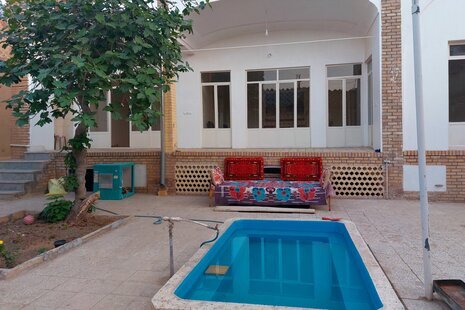 خانه سنتی ویلایی در کاشان