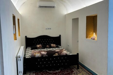 واحد سنتی تکخواب ماه نشین در بومگردی کاشان