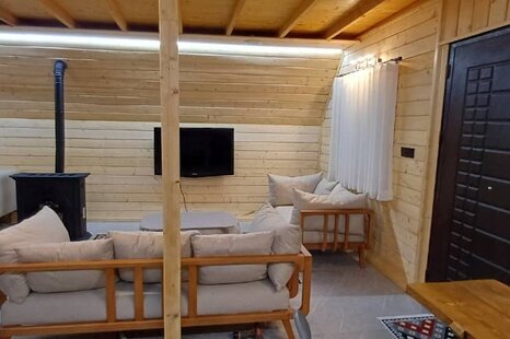 کلبه دوبلکس جکوزی دار سه خواب باروما در تنکابن