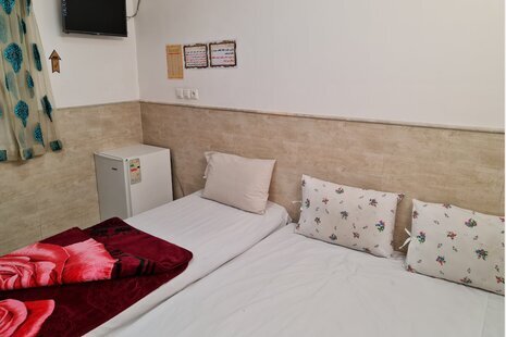 اتاق دو تخته 15 متری در 1 در مهمانپذیر قم