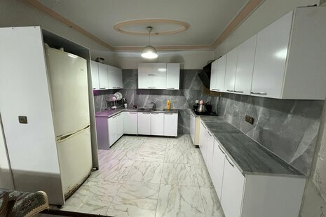 واحد استخردار مبله دوخواب در طبقه اول ویلا در چالوس