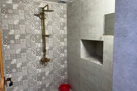 اتاق سنتی شبستان در اقامتگاه بومگردی شاهین شهر و میمه