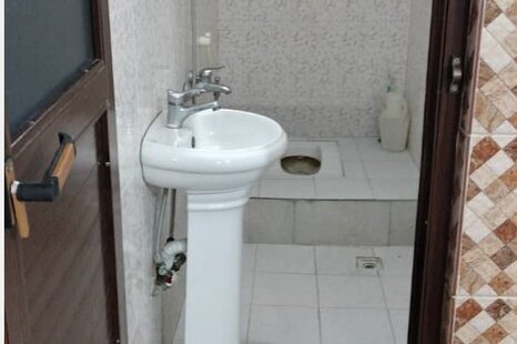 واحد در طبقه سوم ویلا رامسر