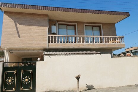 واحد تکخواب یونا در ویلای ساری