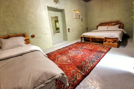 اتاق کهور در اقامتگاه بومگردی در قشم