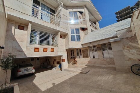 سوئیت گل زنبق 5 در گرمدره