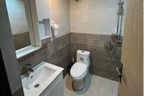 سوئیت 38 متری در میدان ولیعصر