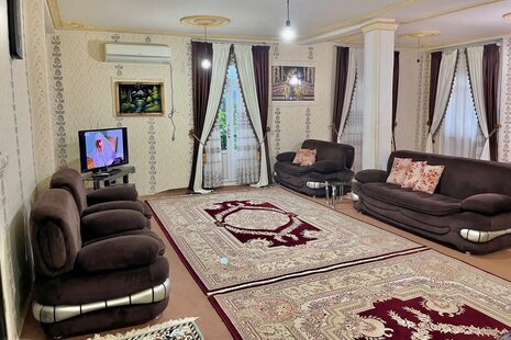 واحد درخشان در طبقه دوم در آستارا