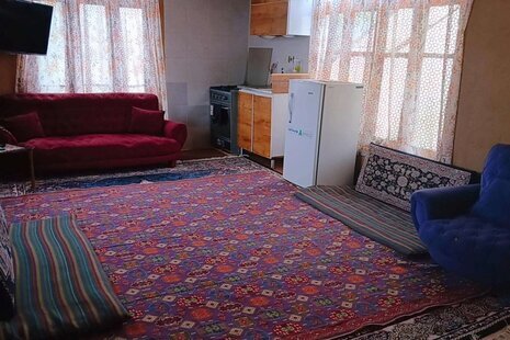 واحدگل یاس در اقامتگاه سنتی بهشهر