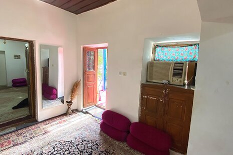 اتاق هخامنشیان در اقامتگاه بومگردی گلوگاه