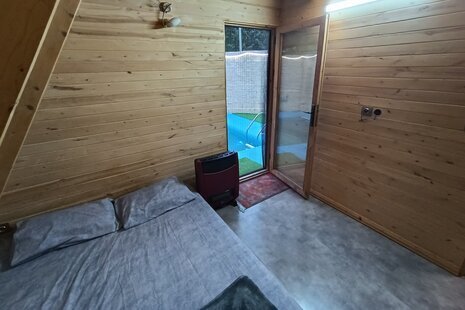 کلبه سوئیسی دوبلکس مبله تکخواب مجلسی در آستانه اشرفیه