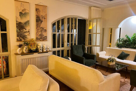 واحد 20 متری در هاستل تجریش