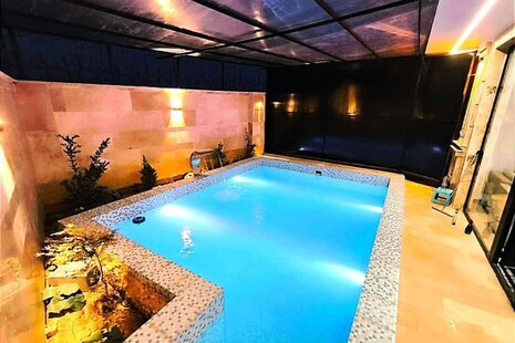 ویلا استخردار سه خواب مبله کُر در چهارباغ