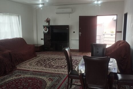 واحد تکخواب پدر و پسر در طبقه اول ویلای فومن