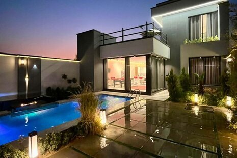 ویلا دوبلکس استخردار سیلور در چهارباغ