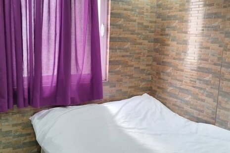 واحد تکخواب 402 در هتل آپارتمان رینه