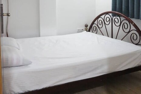 واحد دوخواب در طبقه سوم ویلای کلاردشت