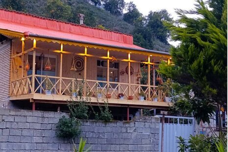 ویلا سنتی لب رودخانه در املش