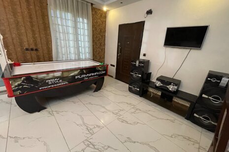 ویلا دوبلکس سه خواب استخردار سامیار در چهارباغ