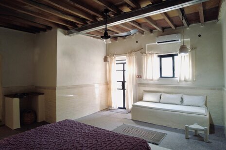 سوئیت کالینگ در اقامتگاه بومگردی بندر لافت