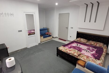 سوییت طبقه اول در نور