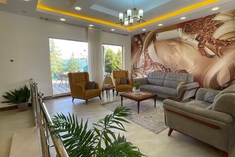 ویلا دوبلکس مبله دوخواب مریال در چهارباغ