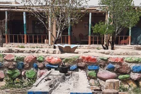 اتاق24 متری در اقامتگاه بومگردی درماه نشان