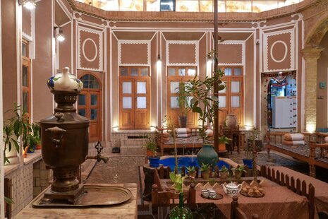 اتاق یاسی 101 در اقامتگاه بومگردی یزد