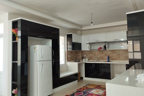 آپارتمان مبله تکخواب زیبا در شهر صدرا