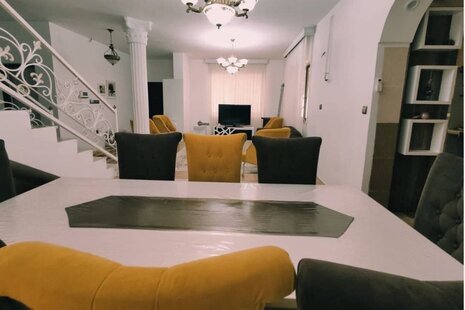 ویلا دوبلکس سه خواب توریستی عمارت چمن در املش