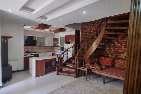 ویلا استخردار دوبلکس سه خواب همیشه بهار در کردان