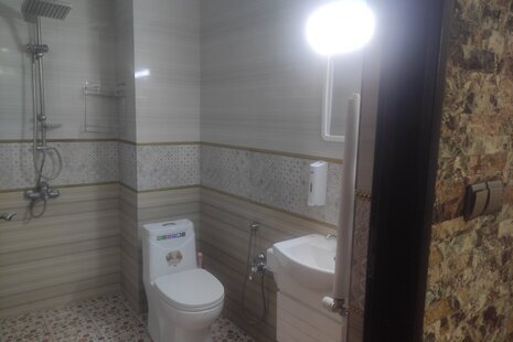 واحد در طبقه اول ویلا بالکن دار چم زاینده رود سامان