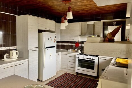 آپارتمان مبله دو خواب ساحلی در ایزدشهر