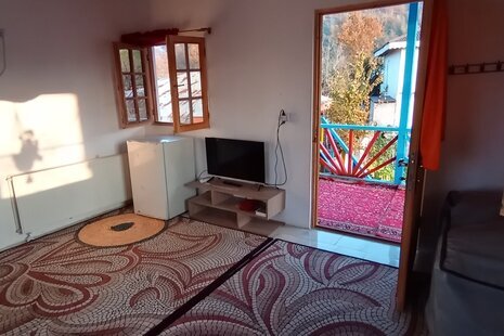 اتاق 3 در اقامتگاه بومگردی رشت