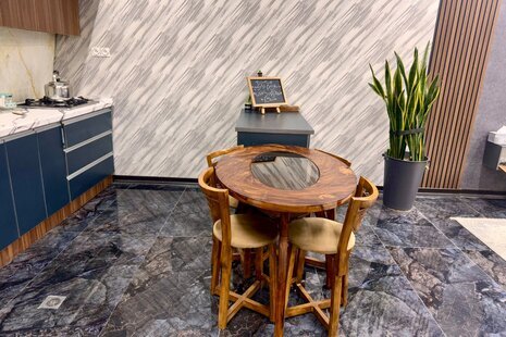 ویلا استخردار آبگرم سرپوشیده دوخواب لیلیوم در چهارباغ