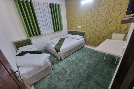 واحد 303 در هتل آپارتمان مشهد