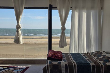 سوئیت 2 ساحلی در مجتمع اقامتی محمدزاده کنگان