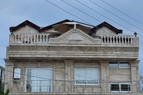 واحد در طبقه سوم ویلا رامسر