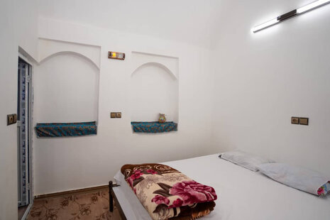 اتاق 5 دراقامتگاه بومگردی ورزنه