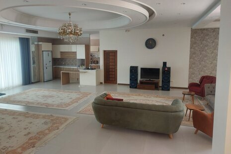 ویلا دوبلکس استخردار آرین در چهارباغ