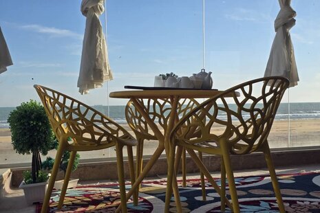 سوئیت 2 ساحلی در مجتمع اقامتی محمدزاده کنگان