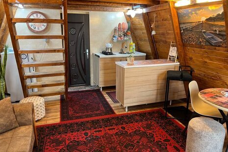 کلبه سوئیسی تک خواب جکوزی دار اردیبهشت در سوادکوه