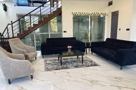 ویلا مبله دوبلکس سه خواب استخردار شاهان در چهارباغ