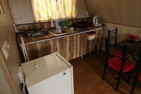 کلبه یاس 1 در لاهیجان