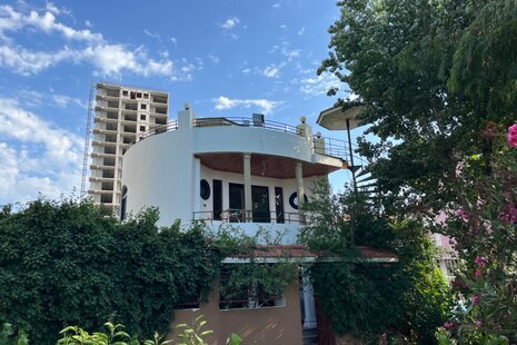 واحد یک خواب در طبقه همکف ویلا ساحلی 107