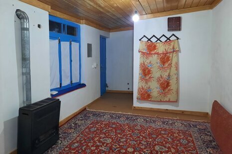 اتاق سرای کوچک در اقامتگاه بومگردی بومخانه ددنگه گرگان