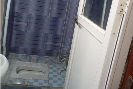 اتاق 3 تخت در مسافرخانه مشهد