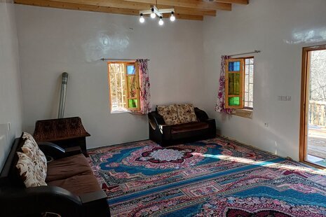 خانه جنگلی هلی تی تی در لفور