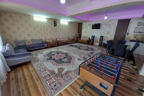 ویلا دوخواب استخر سرپوشیده آبگرم در چهارباغ